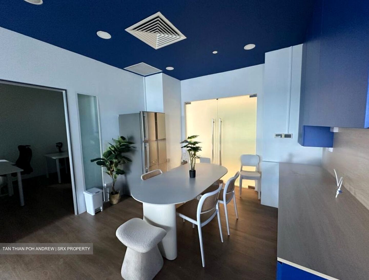 Woods Square (D25), Office #496724221